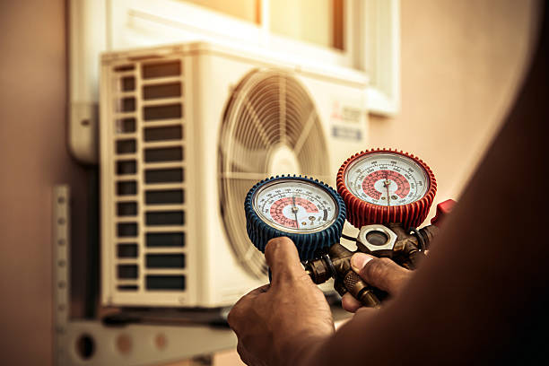 Professional Ac Installation technician working in Stafford, TX
